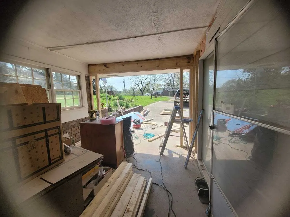 Air movers and dehumidifier for Water Mitigation Services in Briarcliff Manor